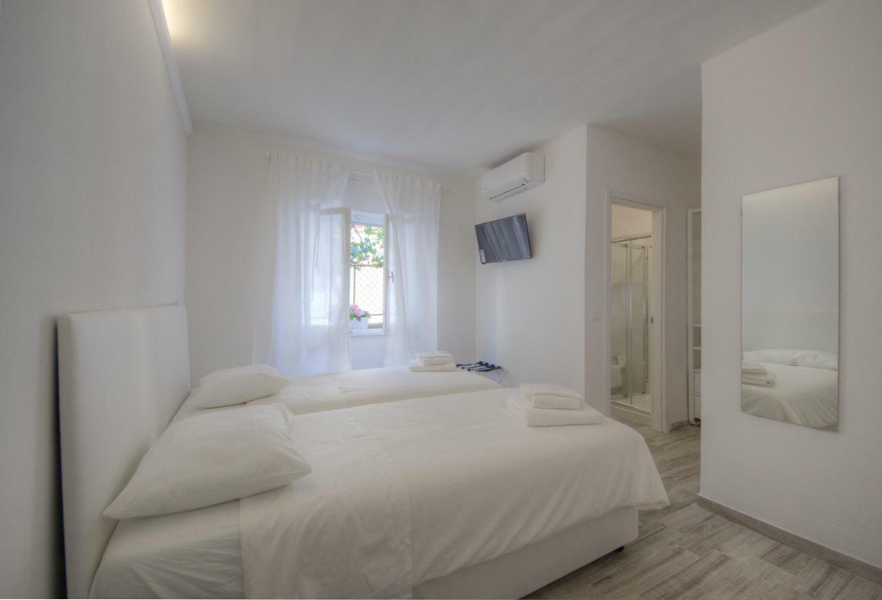 Hotel Rione San Carlo Finale Ligure Exteriér fotografie