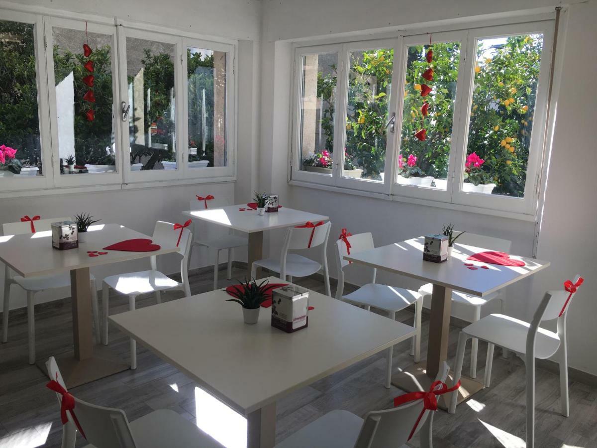 Hotel Rione San Carlo Finale Ligure Exteriér fotografie