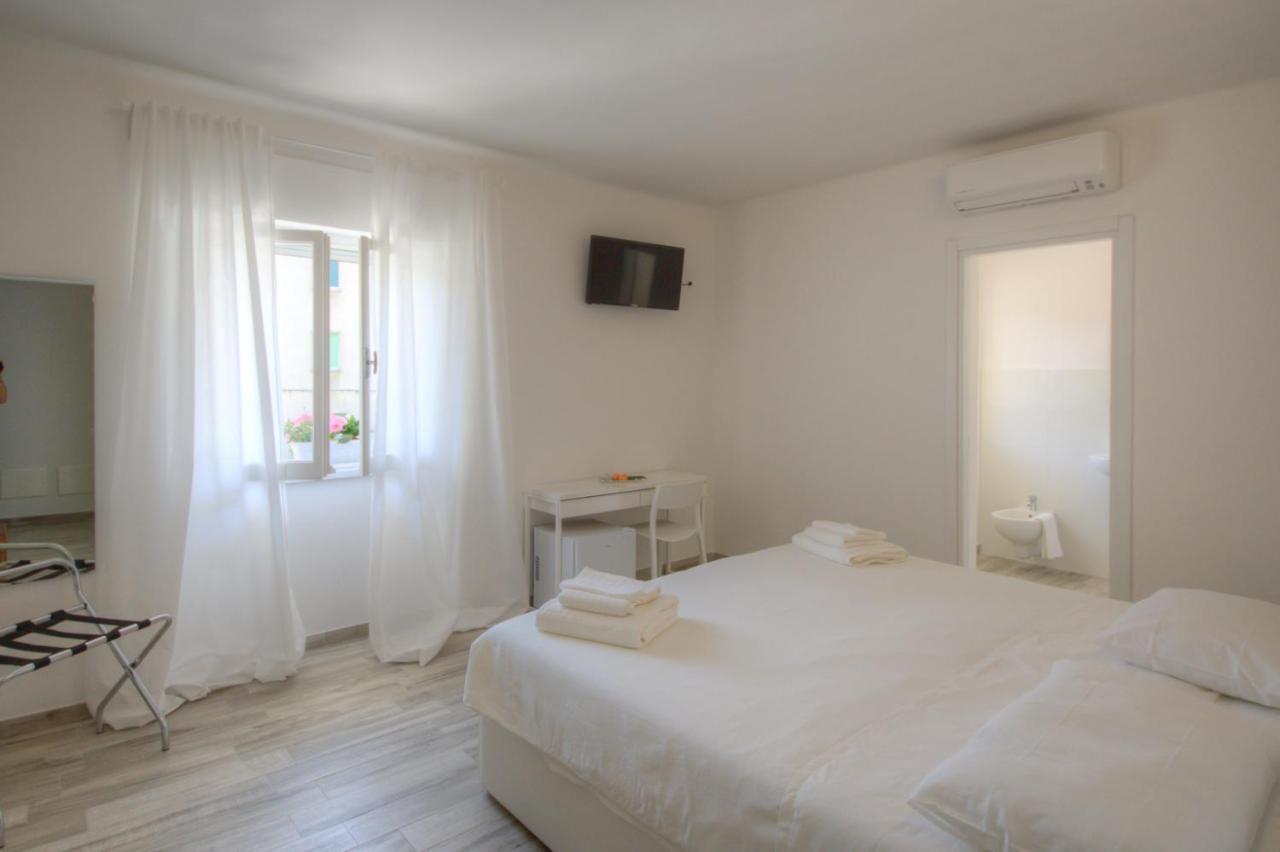 Hotel Rione San Carlo Finale Ligure Exteriér fotografie